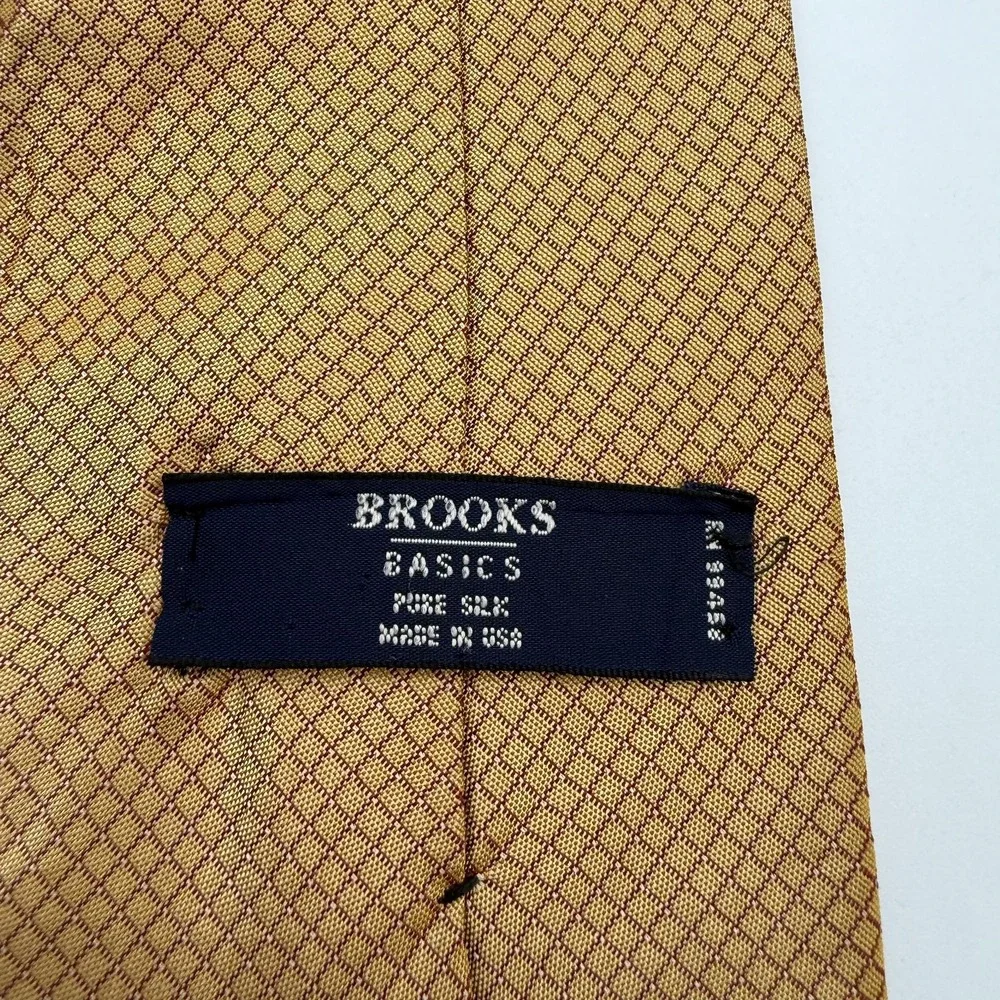 Brooks Basics Tie Mens Gold Pure‎ Silk Geometric Check Made In USA Classic